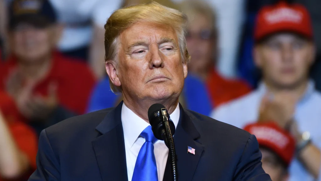 Donald Trump med drastisk løsning på eskalerende problem: ‘Skyd dem’