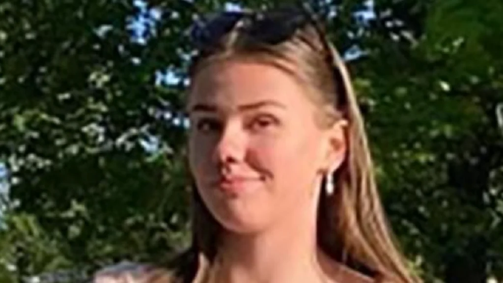 17-årig pige trådte til assistance, da en ældre mand fik det dårligt, mens alle voksne bare kiggede på