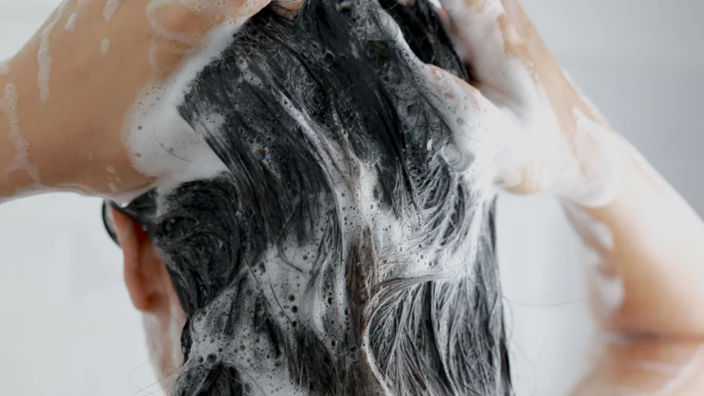 Advarsel fra ekspert: Tjek din shampoo for skadelige stoffer
