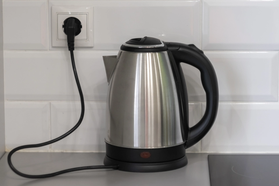 Mange laver denne fejl med elkeddelen: Ødelægger både vand og keddel