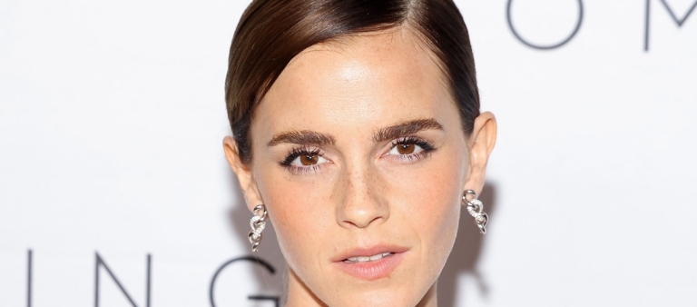 Internettet koger over: Emma Watson viser formerne frem i strandens varme