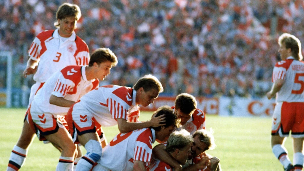 Dansk fodboldlegende deler dystre tanker: Overvejede at tage sit eget liv