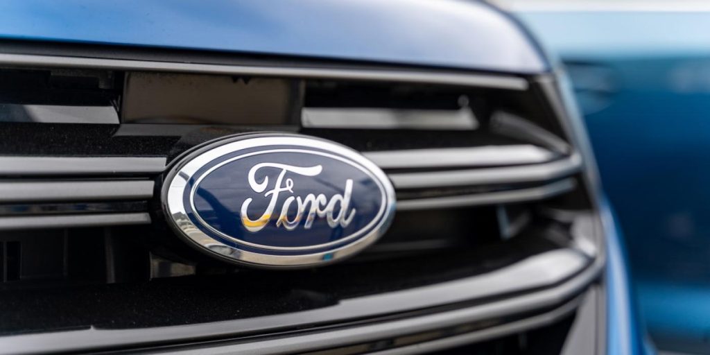 Først var det Tesla: Nu sænker Ford prisen op mod 85.000 kroner