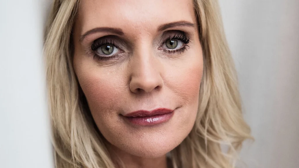 Mange danskere har undret sig: Nu svarer Janni Ree langt om længe