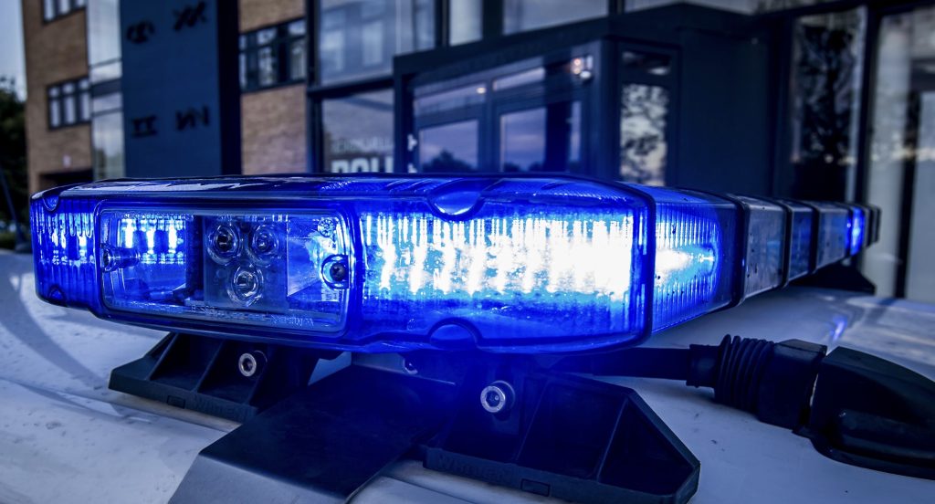 Indbrudstyve havde god tid: Stjal Mercedes og fire Giant minilæssere