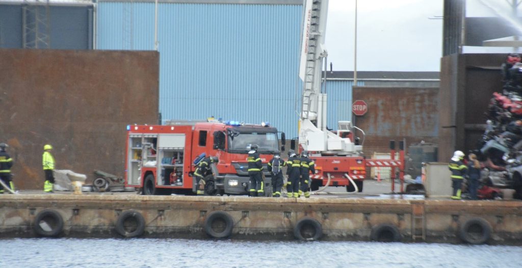 Massiv udrykning: 50 biler i brand
