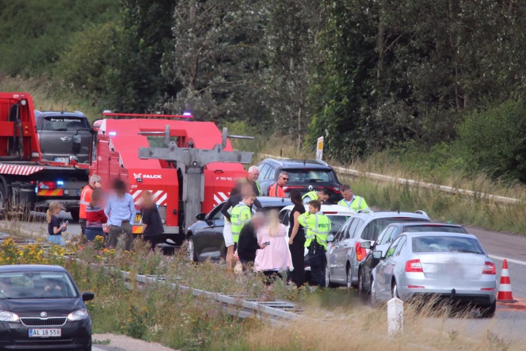 Harmonikasammenstød på motorvej
