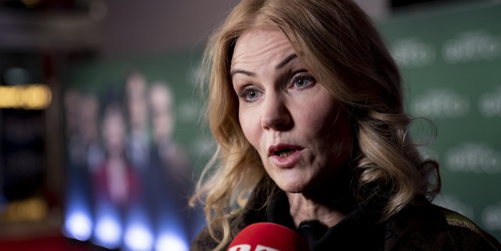 Var Danmarks første: Nu afslører Helle Thorning-Schmidt bagsiden af medaljen