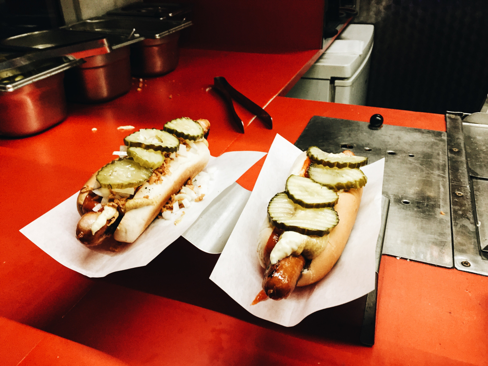 Familie fik et hurtigt måltid hotdogs: Kunne ikke tro deres øjne, da regningen skulle betales