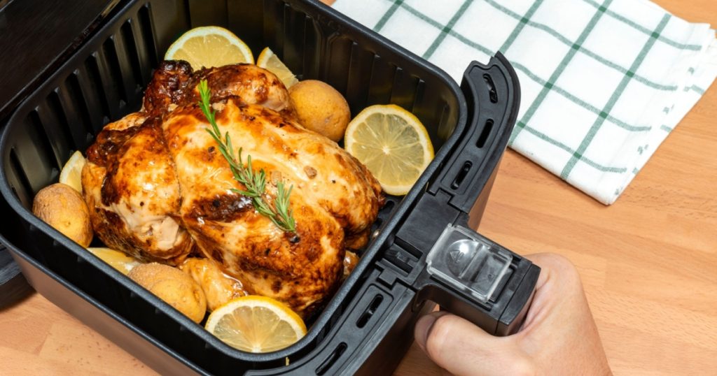 Læge med foruroligende melding: “Du har brugt din airfryer forkert, og det kan være sundhedsskadeligt”