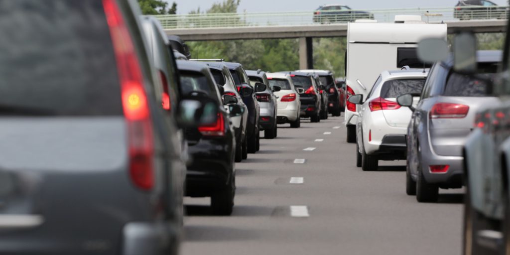 Uheld på motorvej: ‘Politi og redningsmandskab er på vej’