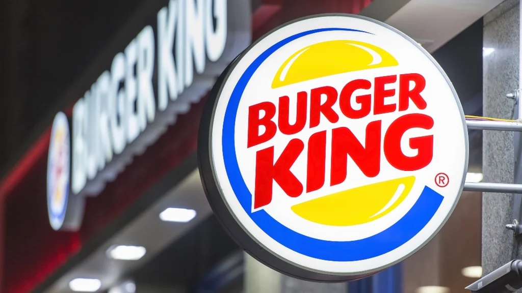 I hele 27 år har Kevin været trofast medarbejder hos Burger King: Nu har han fået over 2.750.000 kr.