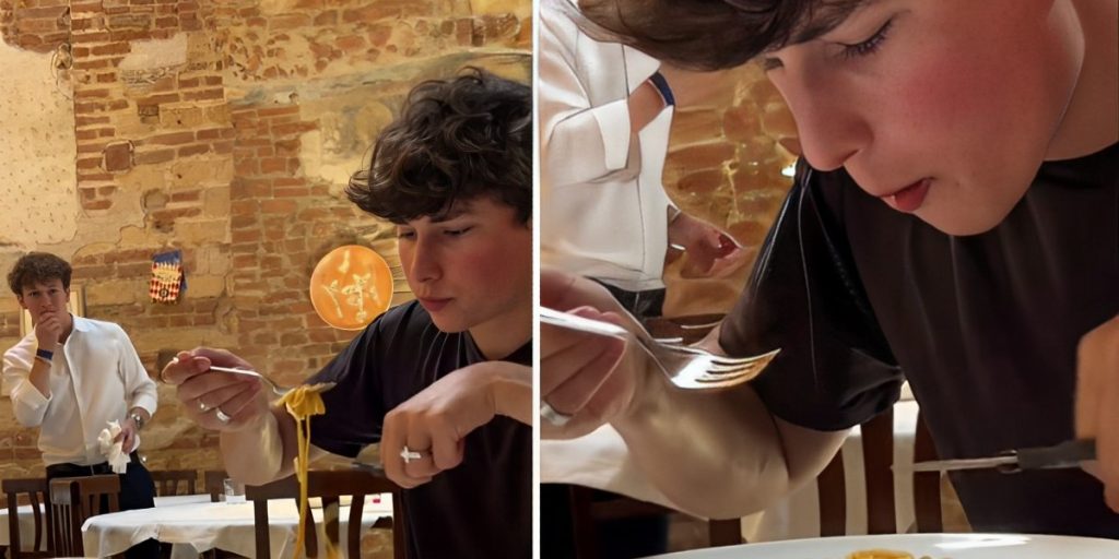 Udenlandsk mand klipper spaghetti over i Italien: “Se hvad tjeneren gør”