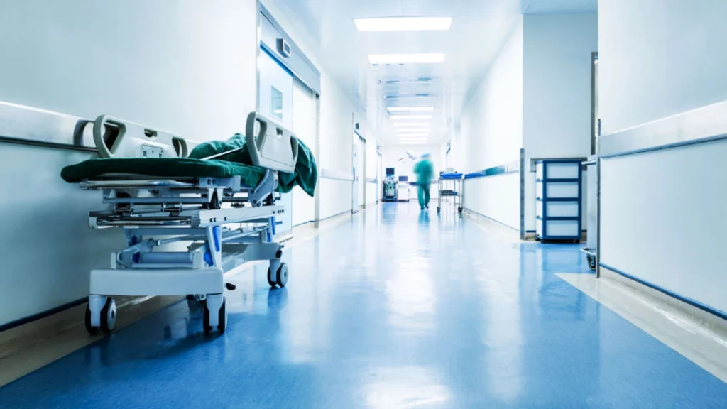 Kvinde blev udskrevet fra hospitalet med ‘influenza’: Kort tid efter var hun død