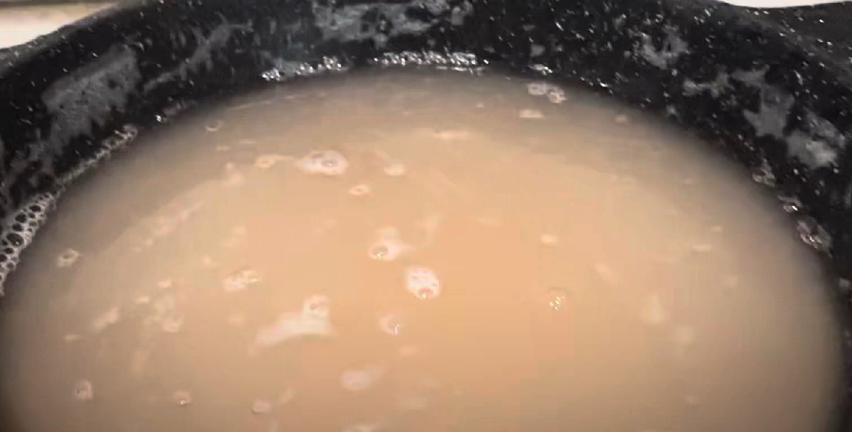 Gennemprøvet trick fra gartnere virker som magi. Når du ser hvad der sker, vil du gøre det samme.