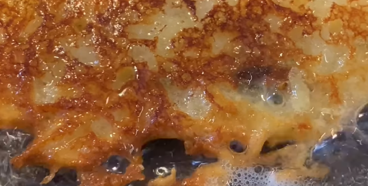 Den gravide kok laver ‘pandekager’ på denne måde. Det smager bedre end vores.