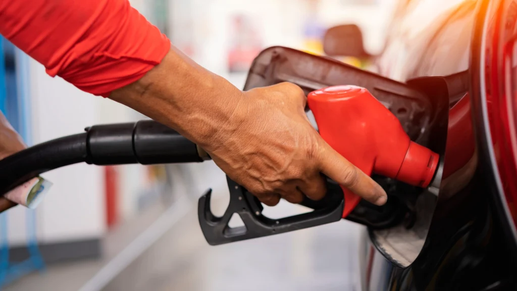 Har du bemærket det? Sådan ser du, i hvilken side af bilen, du skal tanke