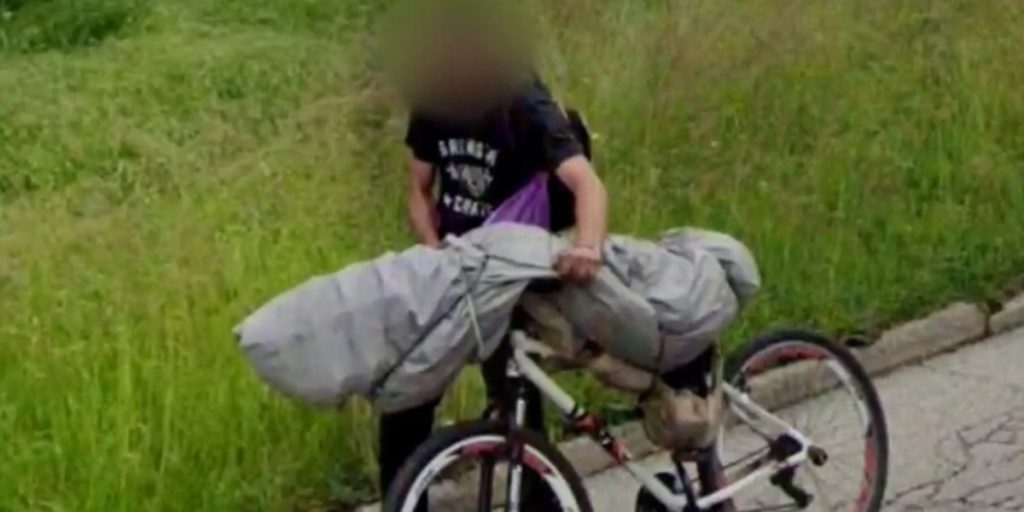Internettet rystet: Blev transporten af et lig fanget på Google Street View?