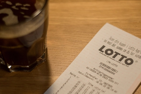 En dansker vandt 1 million i Lotto og ringede straks til kæresten: “Der er noget, jeg er nødt til at fortælle dig”