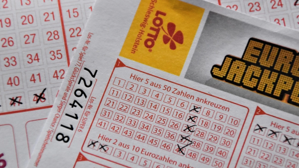 Utrolige vinderchancer: Ægtepar vinder hver 13,4 millioner kroner på samme dag