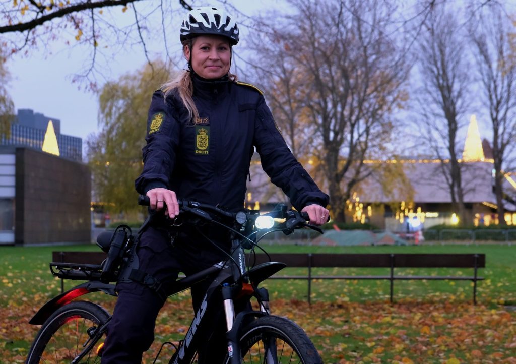 Politi: Har du husket at give dit barn dette?