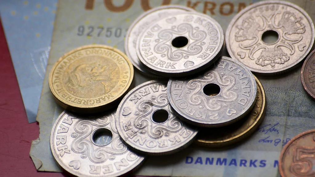 Mor deler simpelt trick: Sådan opnåede jeg en opsparing på 45.000 kroner på blot ét år.