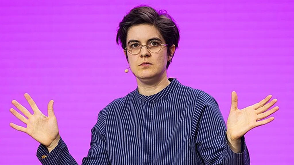 32-årige Marlene vandt ‘fødselslotteriet’: Nu giver hun sin formue på 165 millioner kroner væk