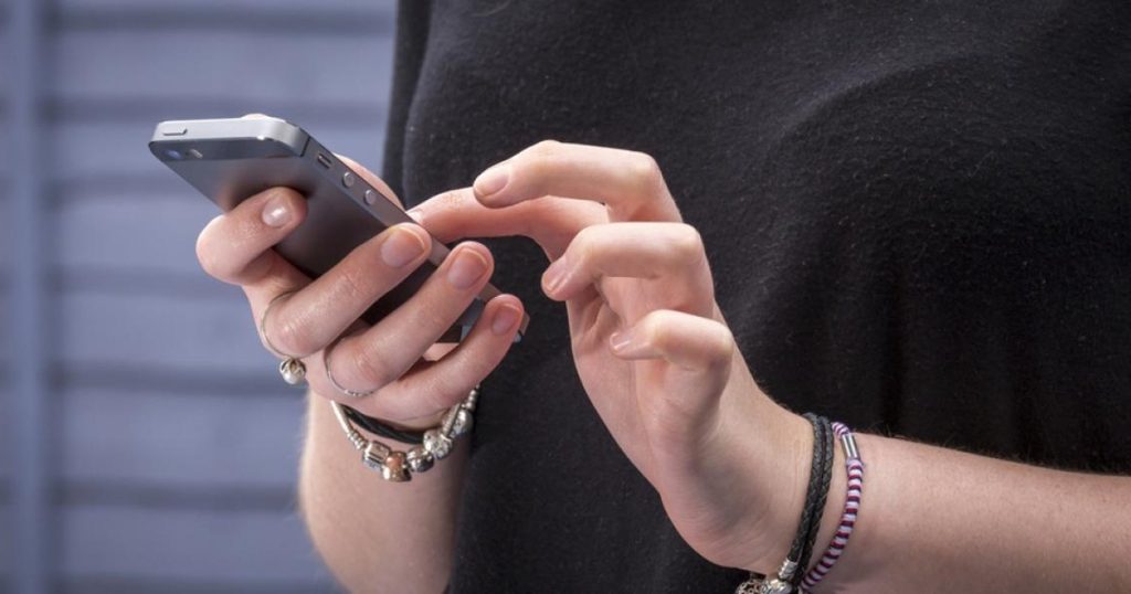 Indstillingen på din mobil du skal slå fra for at undgå, at nogen stjæler dine data