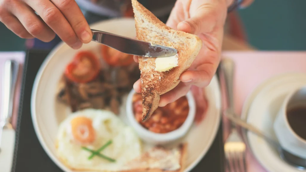 Hvad skal man spise til morgenmad i stedet for brød? Her er en sund morgenmad uden brød, som en diætist anbefaler