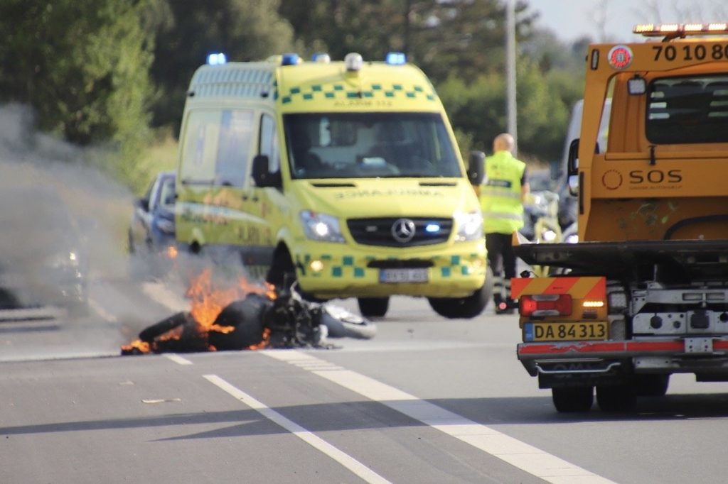 Lang kø på motorvej