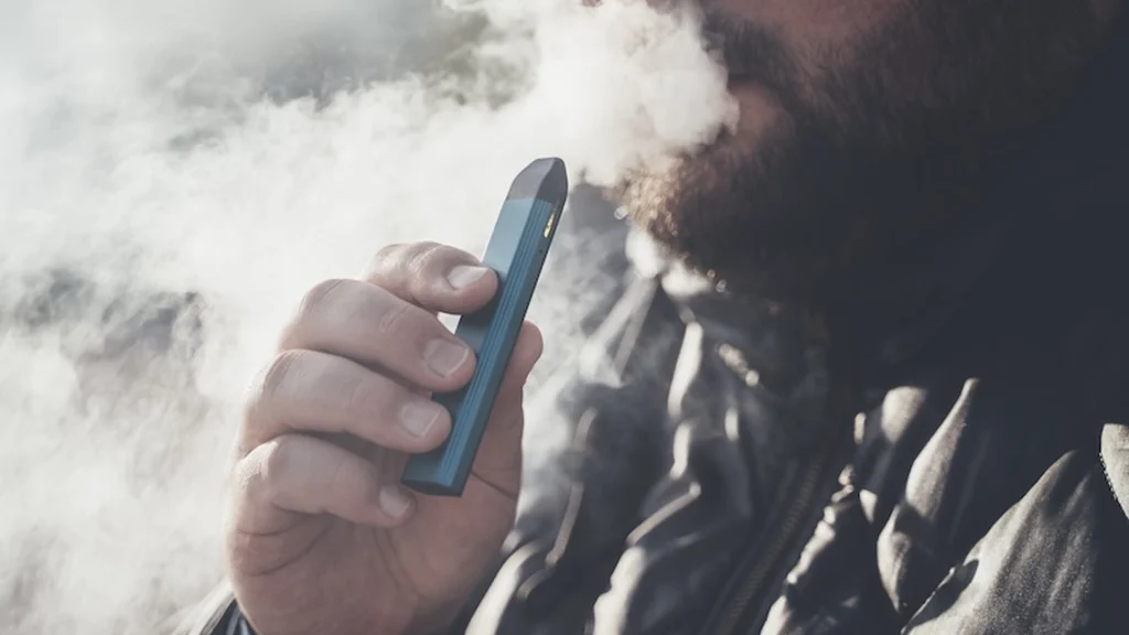 Ny forskning advarer: Så farlige er de smagsgivende e-cigaretter