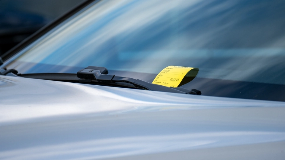 Genialt tip går viralt på nettet: Sådan undgår du parkeringsbøder for evigt