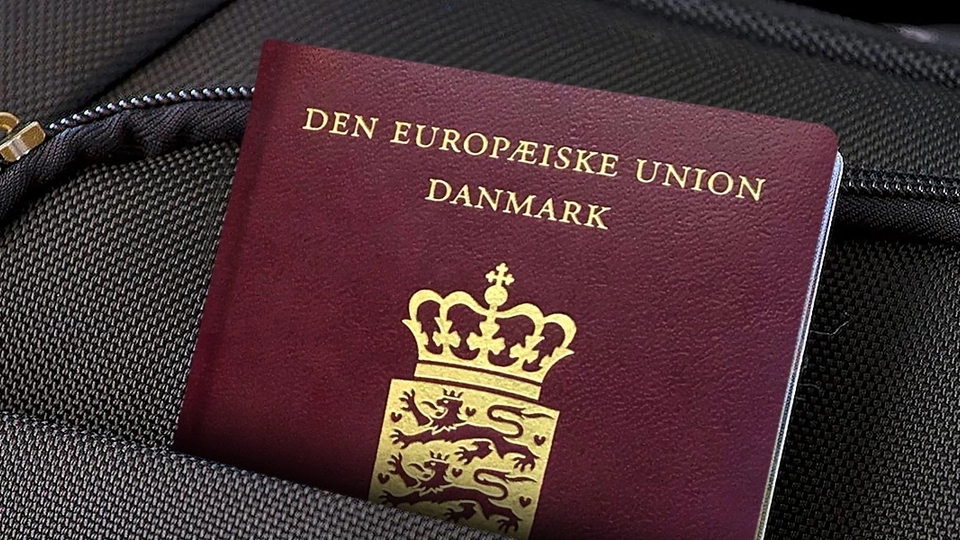 Mand nægtet udlandsrejse, da hans efternavn er ‘for groft’ til pas