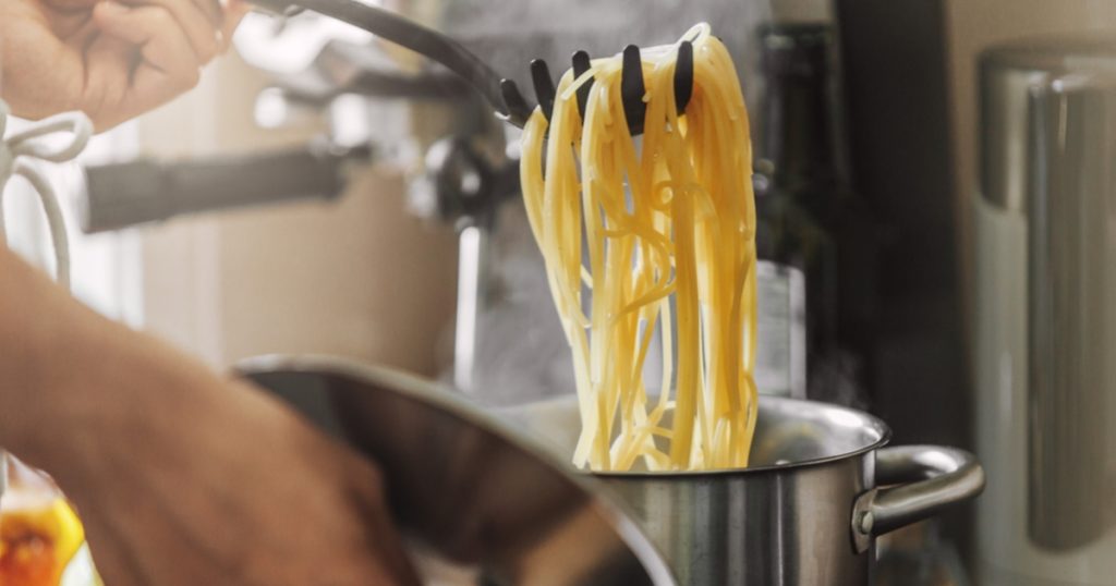 Slip for klistret pasta: TV kok afslører “hemmeligheden” til den perfekte tilberedning