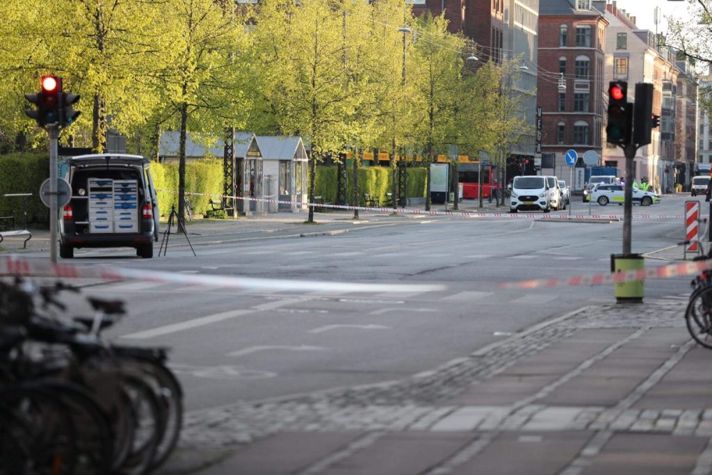 Stort område i København afspærret: Person fundet død