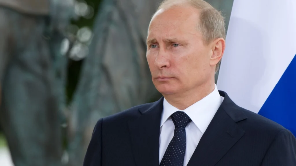 Putin underskriver nye love: Denne bøde kan koste dig mere end 77.000 kroner