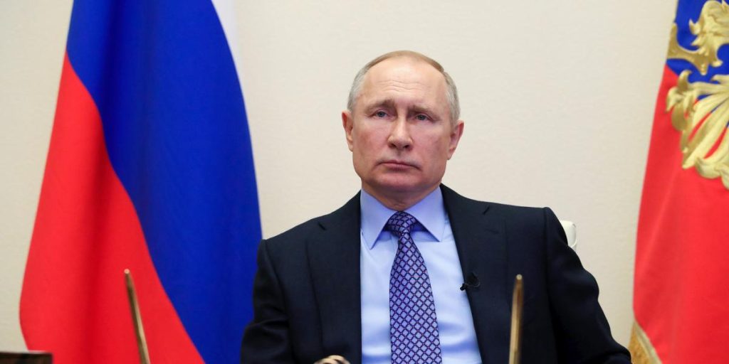 Medie: Putin indkalder til hastemøde