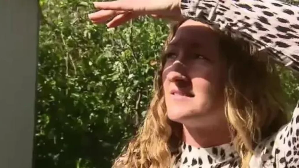 Rasende vegansk kvinde sagsøger naboer, fordi de griller kød i egen have