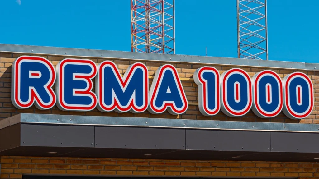 Rema 1000-skilt tiltrækker opmærksomhed