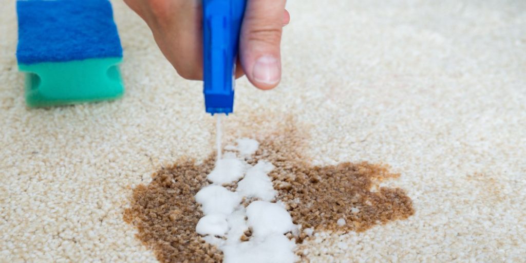 4 rengøringstips du sandsynligvis ikke kender, men burde
