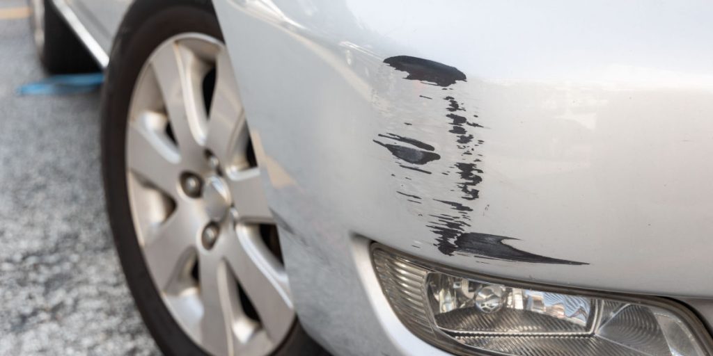 Det magiske trick til at fjerne ridser på bilen med et produkt, vi alle har derhjemme