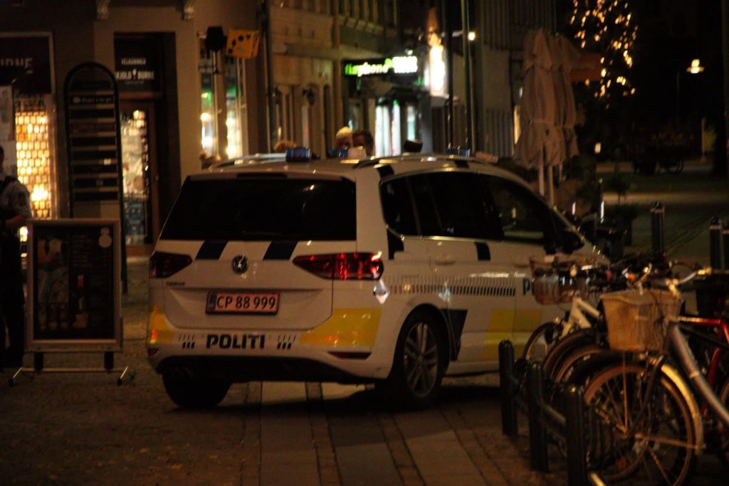 Mand anholdt for voldtægt af 18-årig
