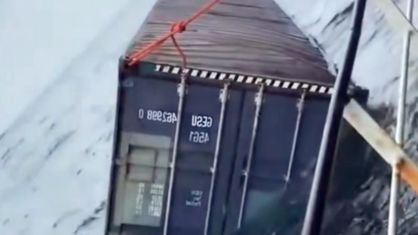 Fiskere fandt container på havets bund: Tabte kæberne, da de så, hvad der var indeni