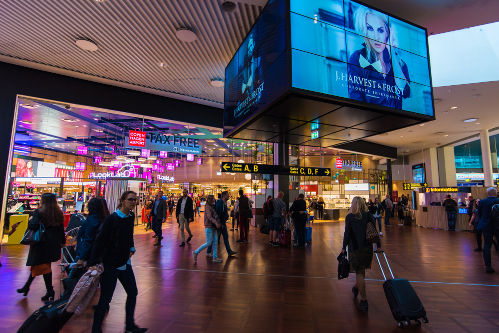 Nye rejseregler er på vej: Alle der rejser med fly bliver berørt