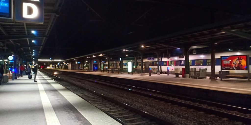 DSB-kontrollør udsat for overfald: Passager manglede mundbind og billet