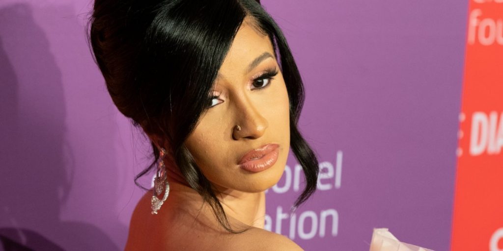Cardi B med offentlig undskyldning