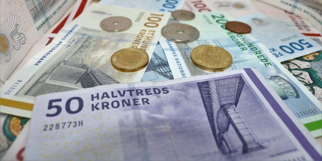 En ældre mand forsøgte at sætte 1,1 million kroner i banken: Mistede det hele på vej hjem