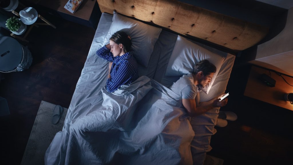 Manden var utro med hendes kusine – Så fik hun hjælp til hævn af bedsteforældrene