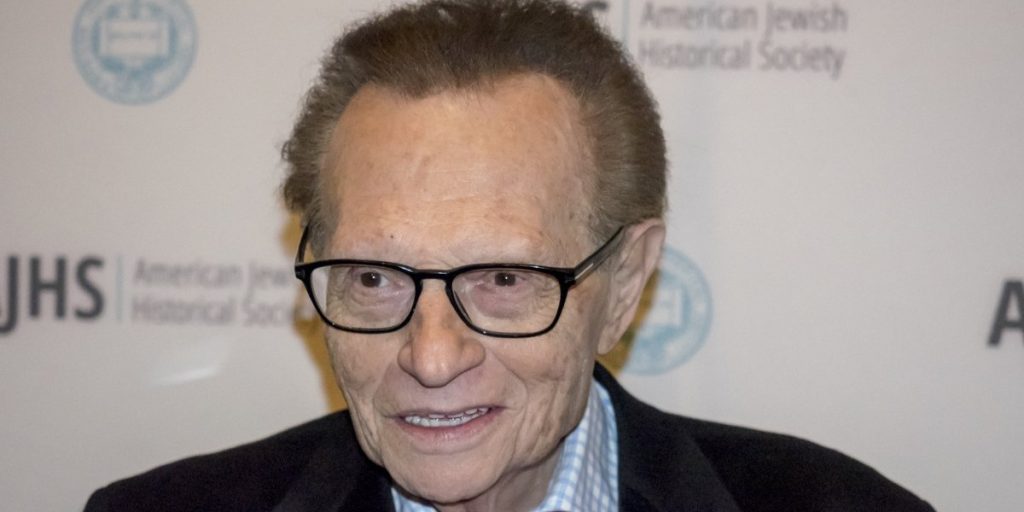 Tv-legenden Larry King er død efter coronaindlæggelse