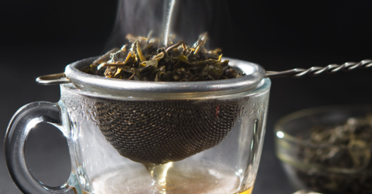“Jeg drikker det om morgenen i stedet for kaffe. Jeg har mere energi end et kraftværk, og kiloene flyver af”